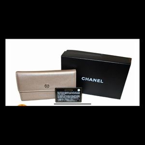 Chanel caviar Wallet